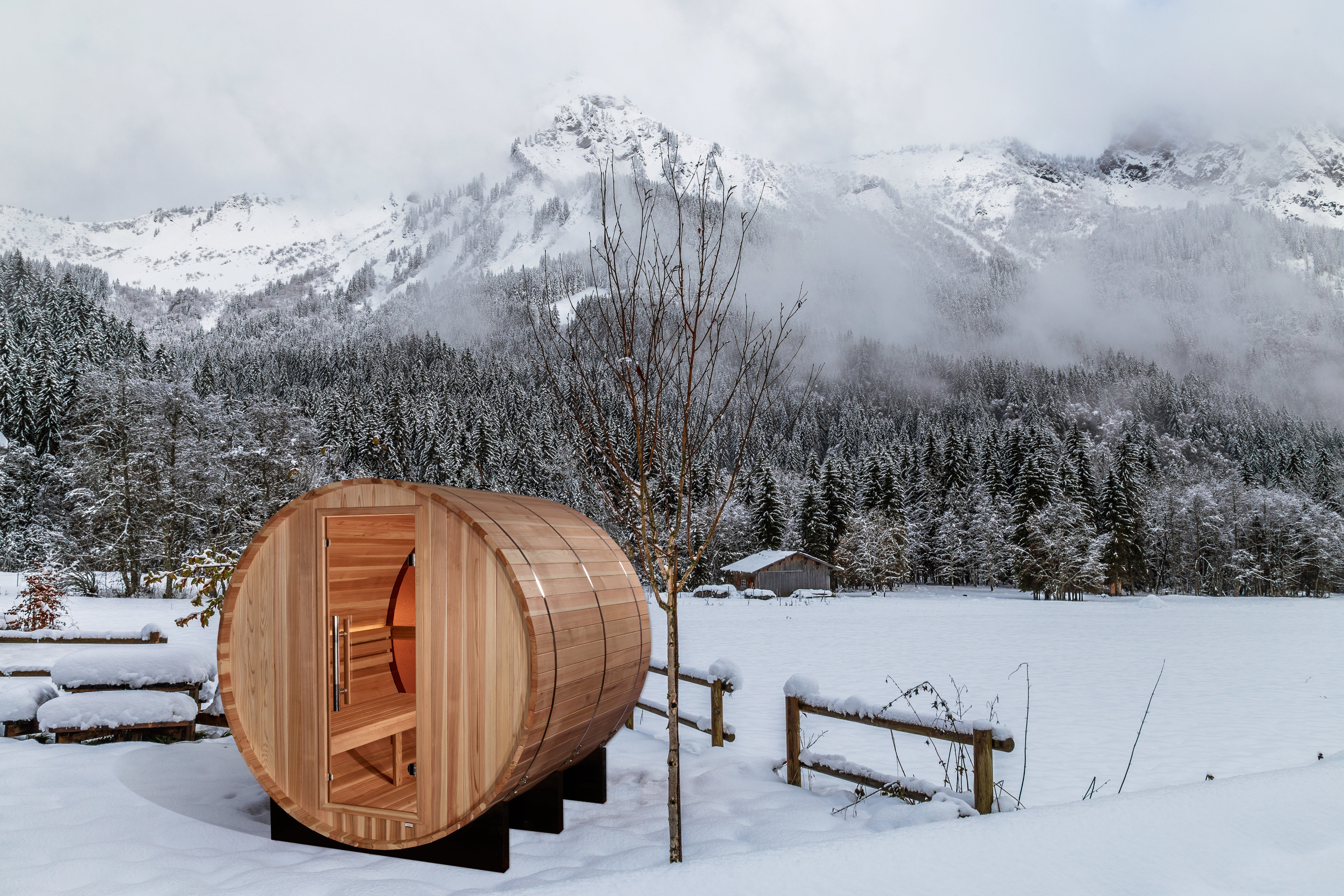 Golden Designs "Zurich" 4 Person Barrel with Bronze Privacy View - Traditional Sauna -  Pacific Cedar